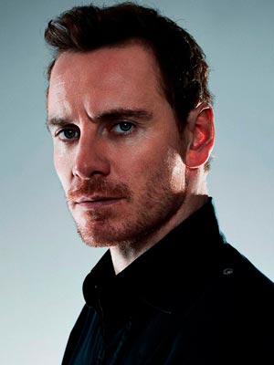 Майкл Фассбендер в роли Брэндона, кодовое имя «Марсианин»